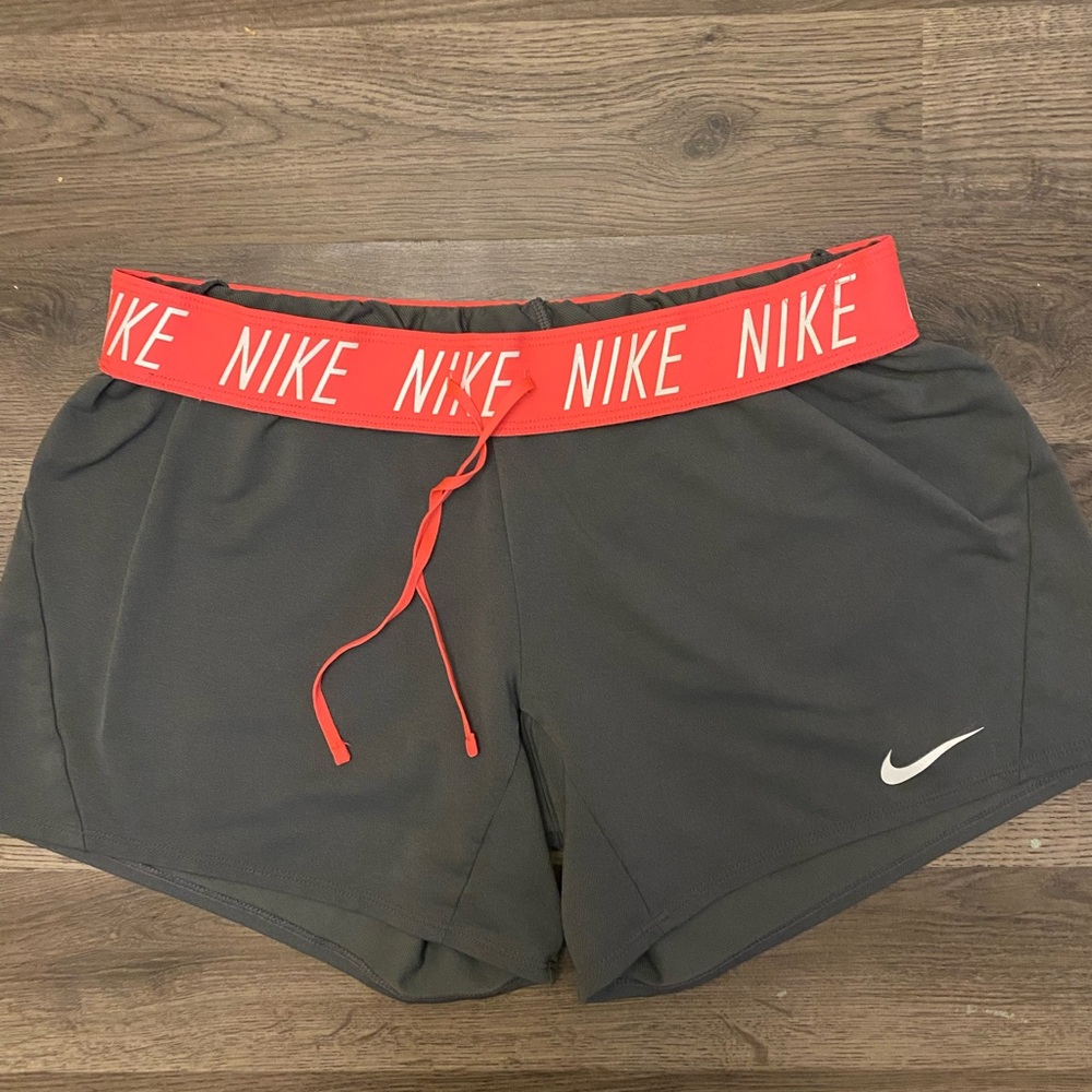 Nike dry fit shorts size medium